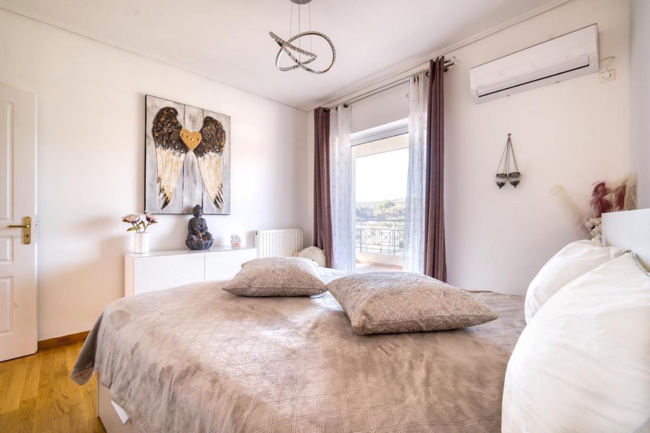 Sea & Mountain Apartment Close To Port And City Lavrion Bagian luar foto