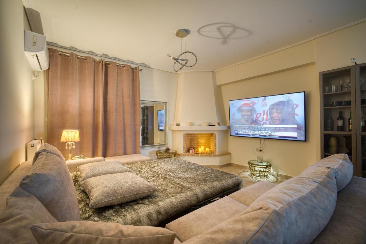 Sea & Mountain Apartment Close To Port And City Lavrion Bagian luar foto