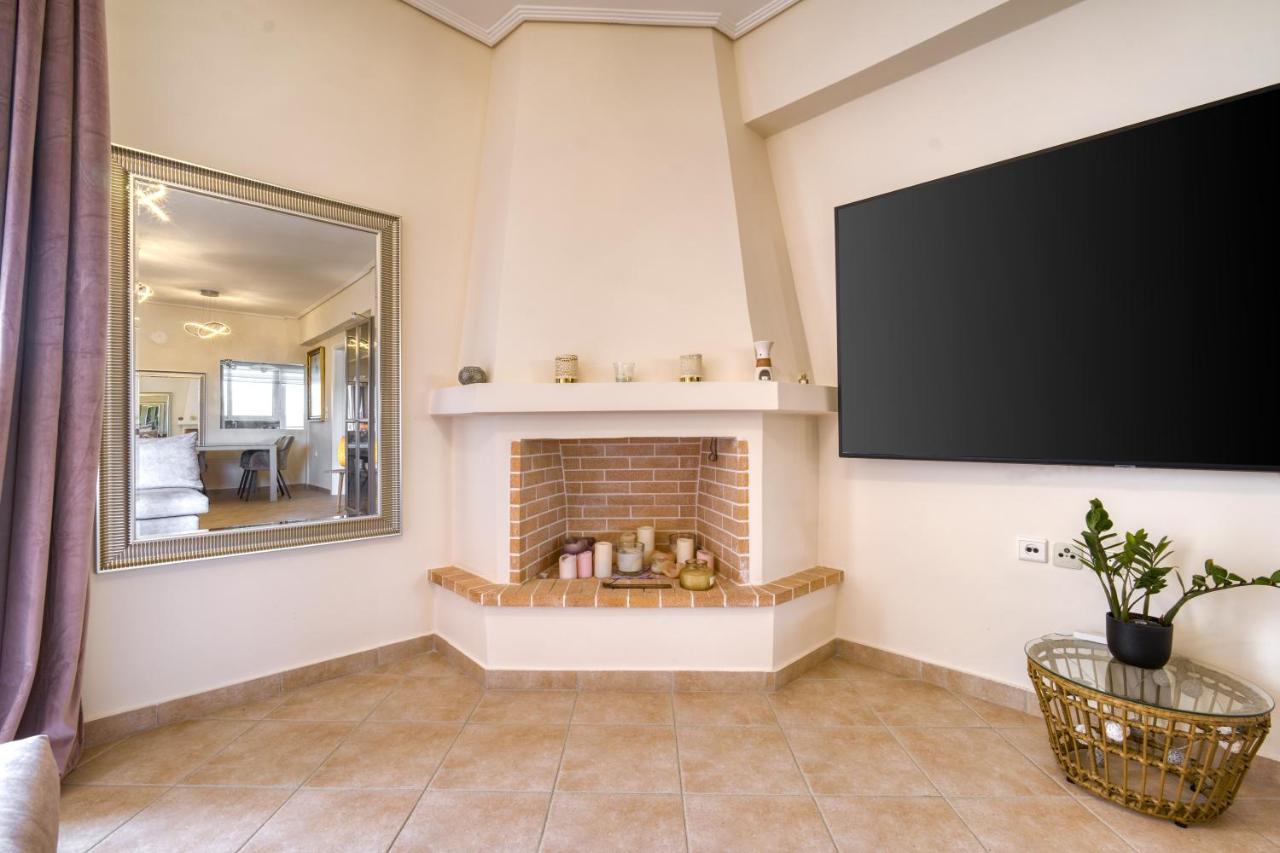 Sea & Mountain Apartment Close To Port And City Lavrion Bagian luar foto