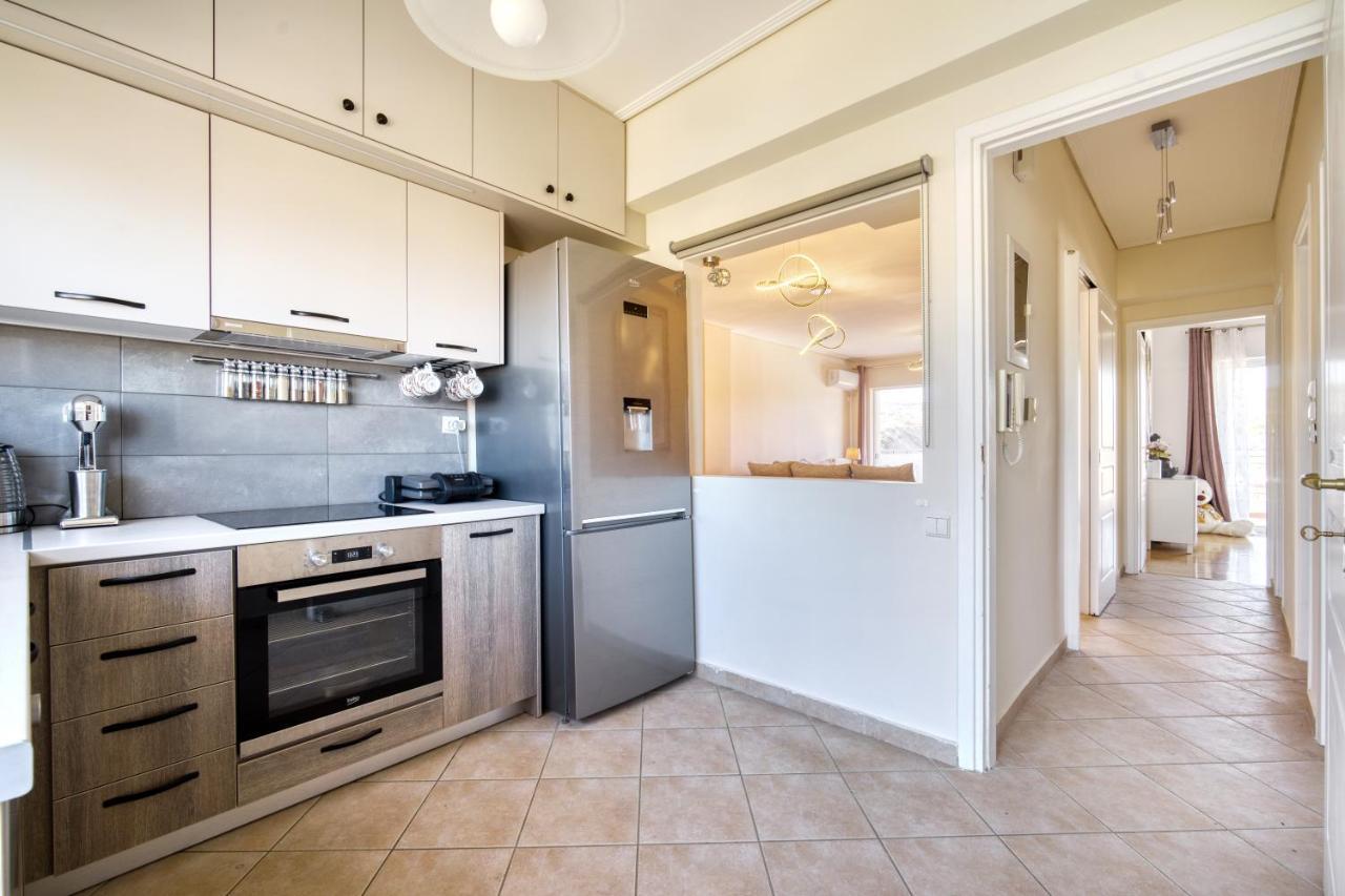 Sea & Mountain Apartment Close To Port And City Lavrion Bagian luar foto