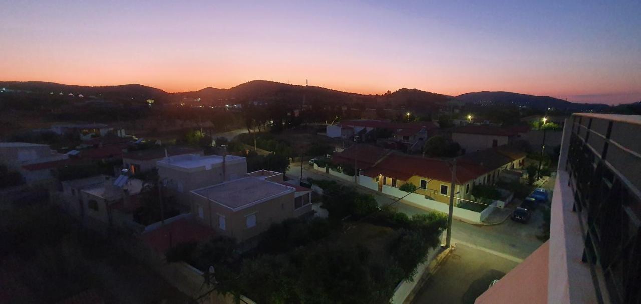 Sea & Mountain Apartment Close To Port And City Lavrion Bagian luar foto