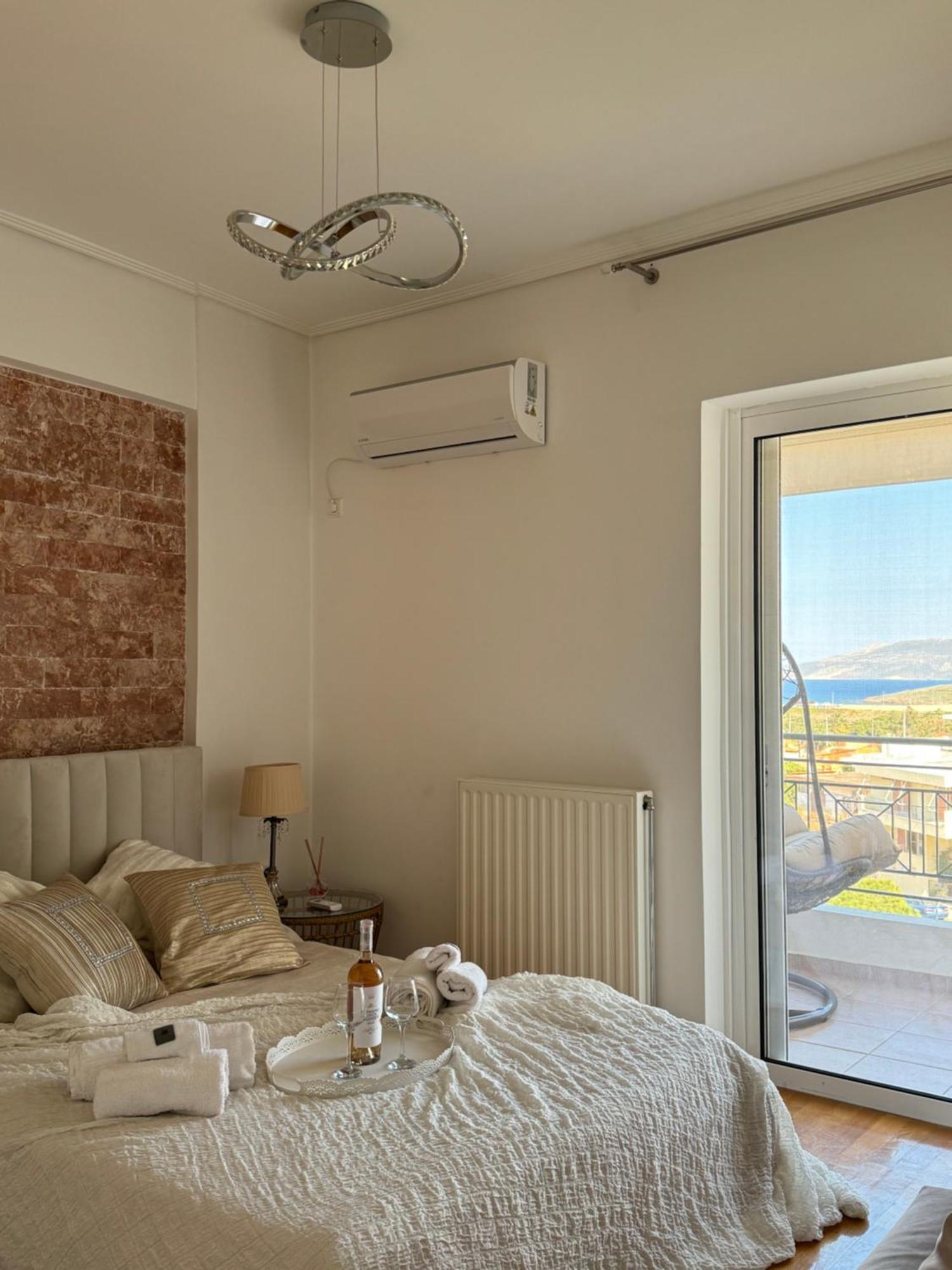 Sea & Mountain Apartment Close To Port And City Lavrion Bagian luar foto