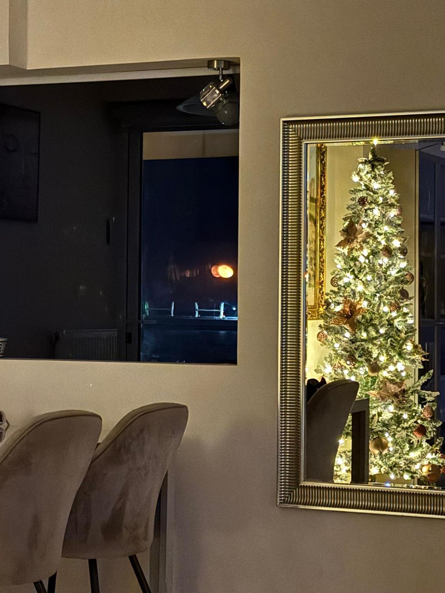 Sea & Mountain Apartment Close To Port And City Lavrion Bagian luar foto